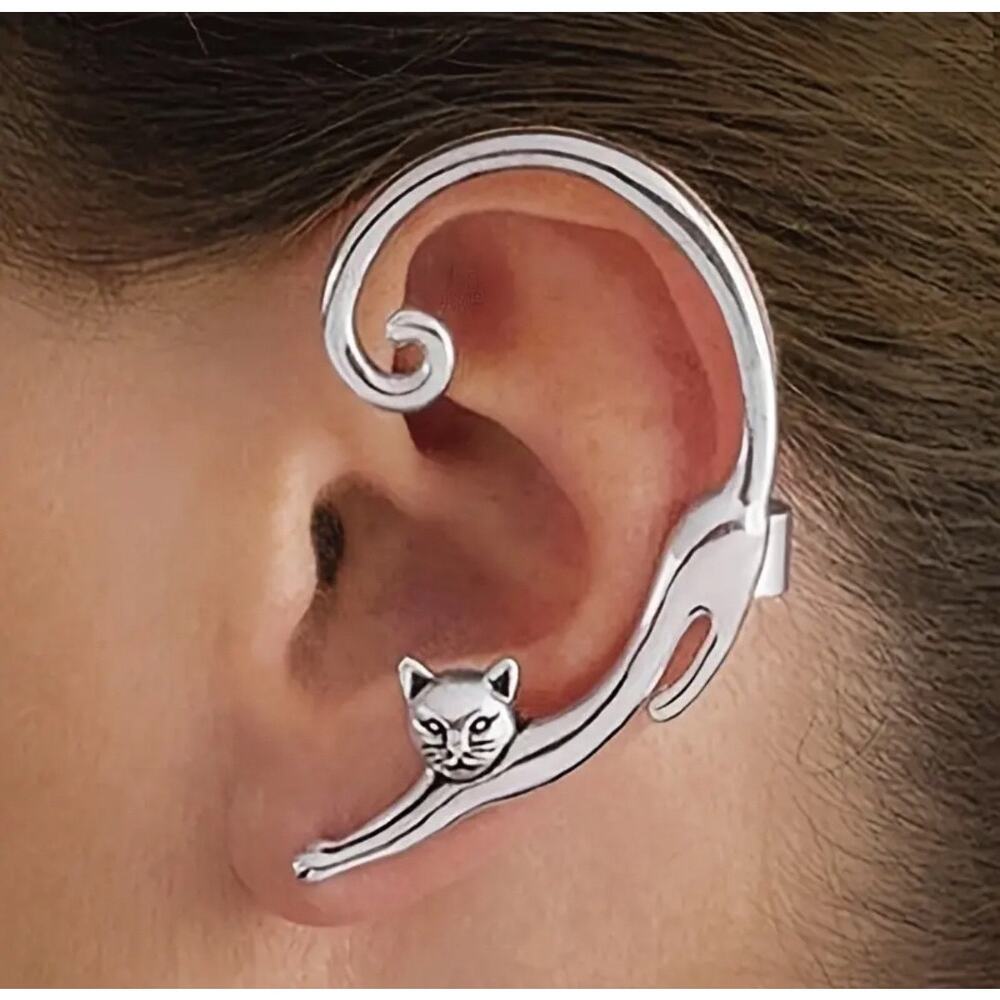 Chic Cat-Themed Ear Cuff - Swirling Design, Perfect Gift for Cat Lovers